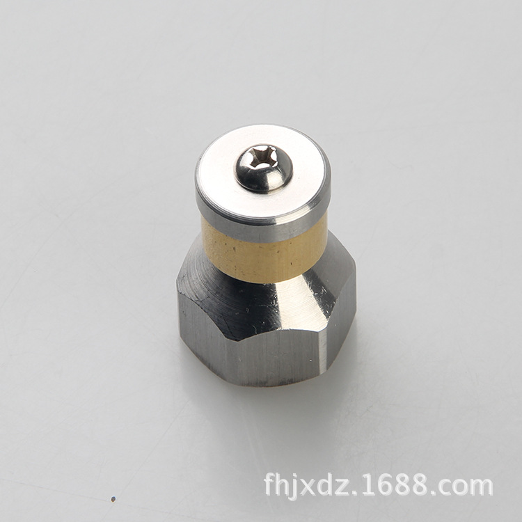 Limpieza de tuberías de acero inoxidable en la boquilla de polvo de enfriamiento de la carretera a alta presión